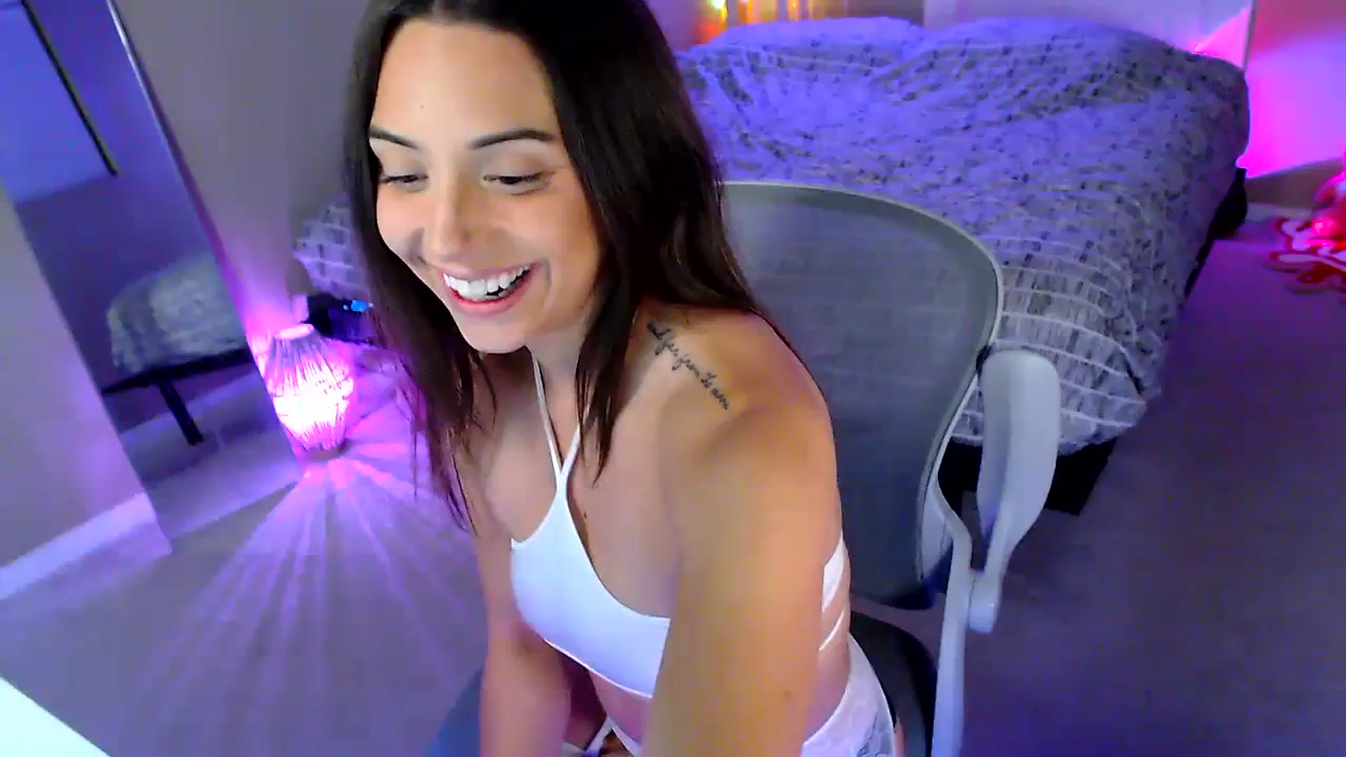 Gallery image thumbnail from BrittaniJade_'s myfreecams stream on, 01/28/2024, 08:39 image 18 of 20