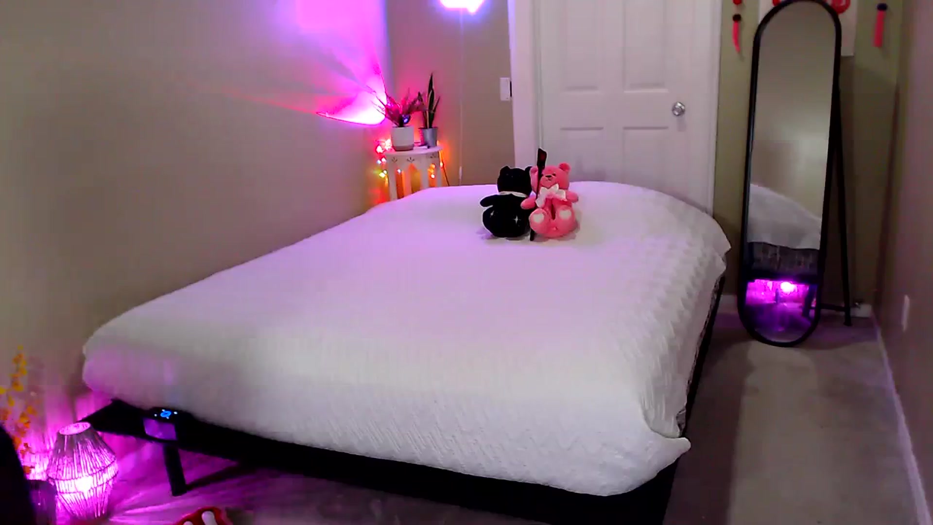 Gallery image thumbnail from BrittaniJade_'s myfreecams stream on, 01/29/2024, 01:56 image 15 of 20