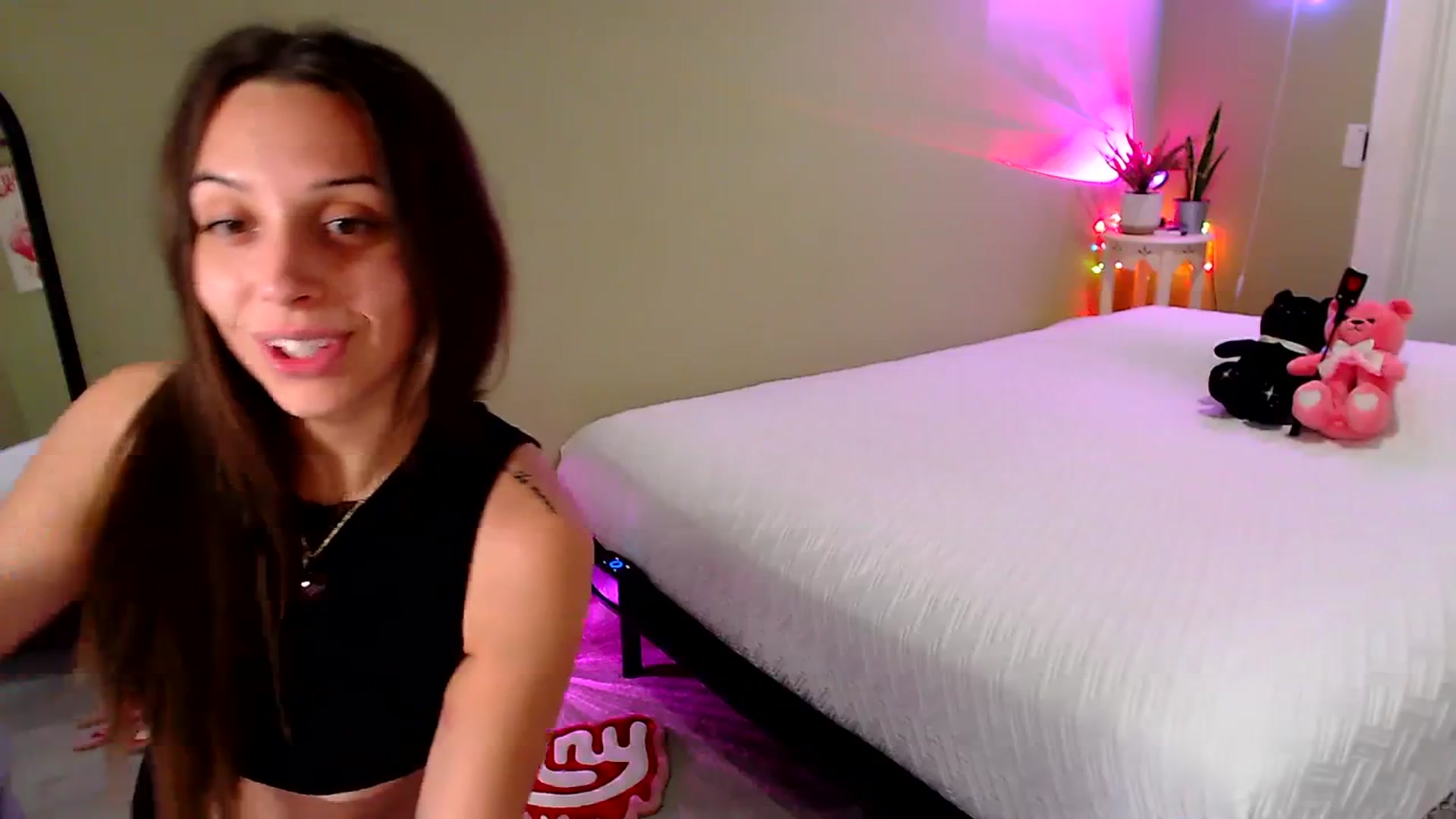 Gallery image thumbnail from BrittaniJade_'s myfreecams stream on, 01/29/2024, 01:56 image 5 of 20