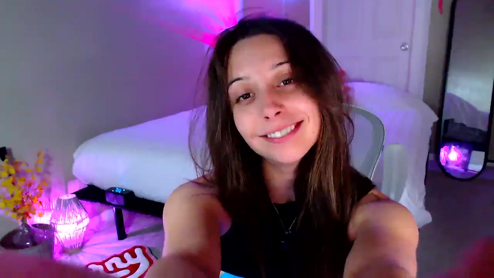 Gallery image thumbnail from BrittaniJade_'s myfreecams stream on, 01/29/2024, 04:31 image 9 of 20
