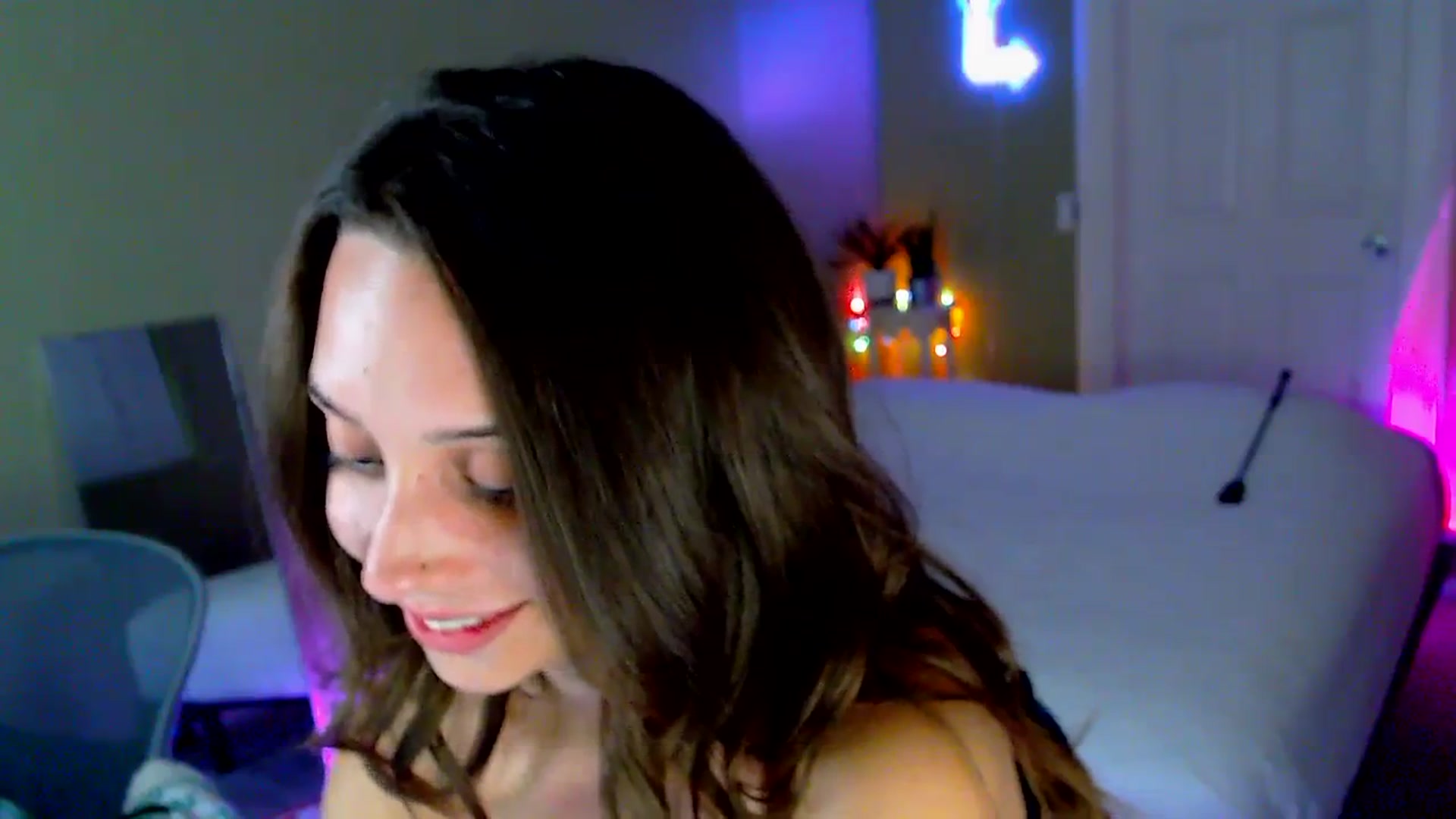 Gallery image thumbnail from BrittaniJade_'s myfreecams stream on, 02/01/2024, 08:33 image 17 of 20