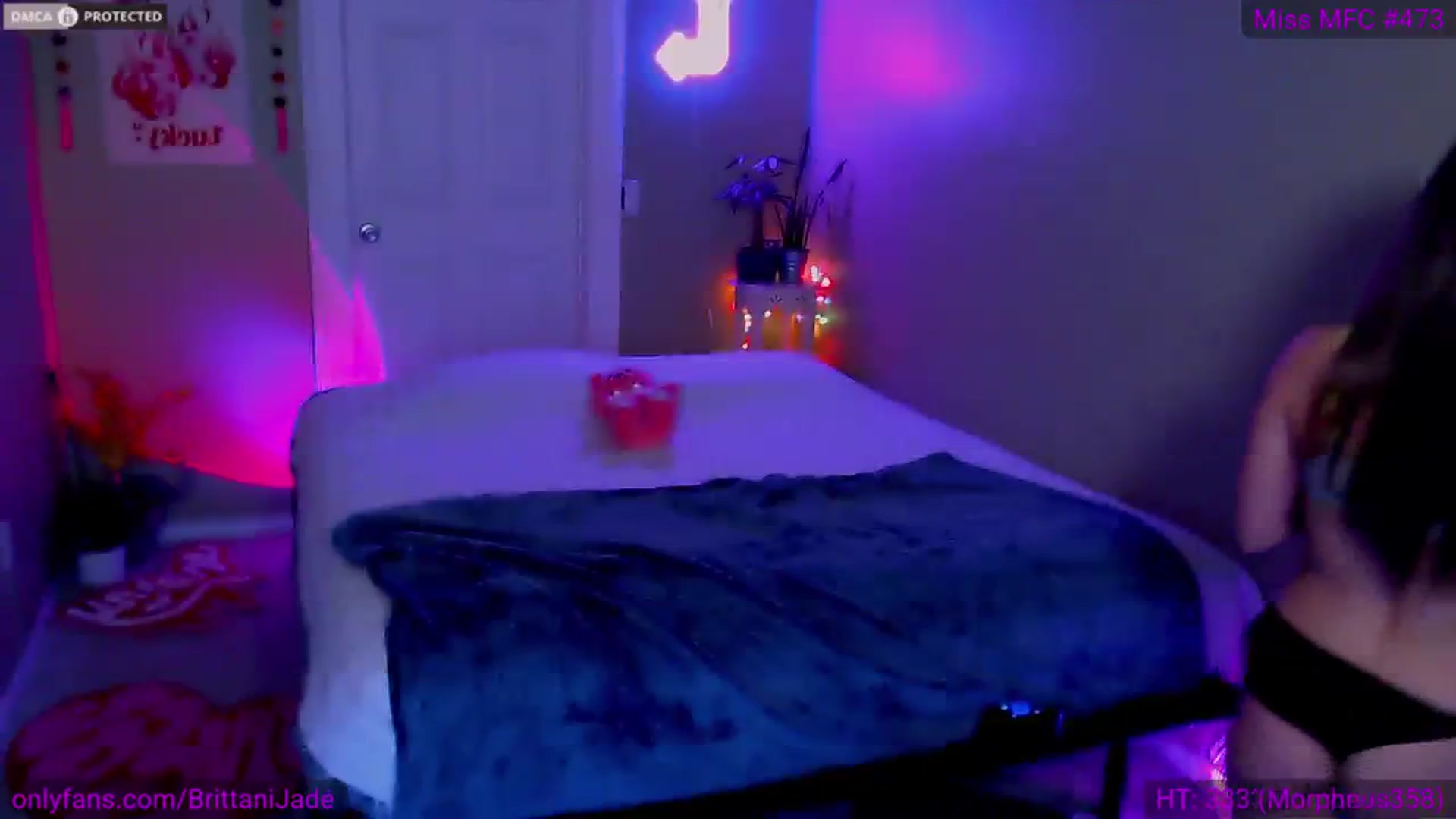 Gallery image thumbnail from BrittaniJade_'s myfreecams stream on, 03/08/2024, 07:57 image 8 of 20