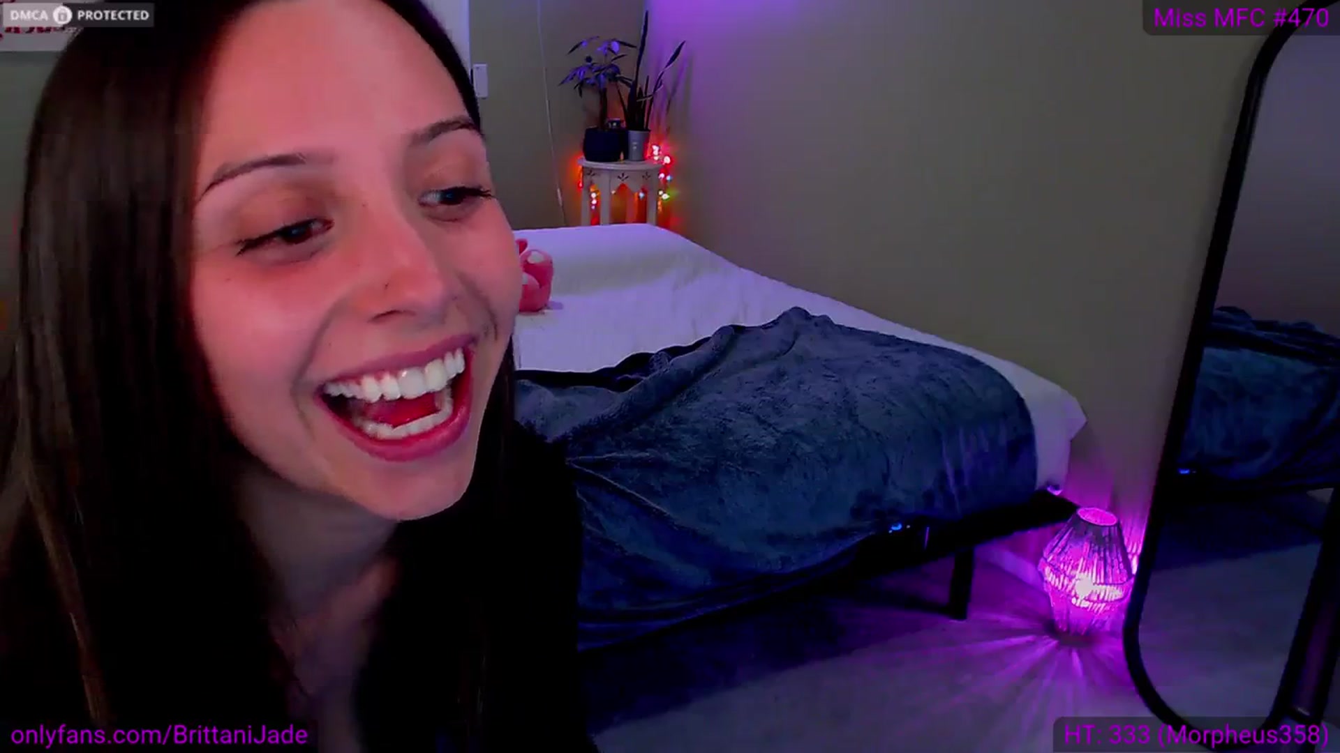 Gallery image thumbnail from BrittaniJade_'s myfreecams stream on, 03/08/2024, 09:07 image 10 of 20