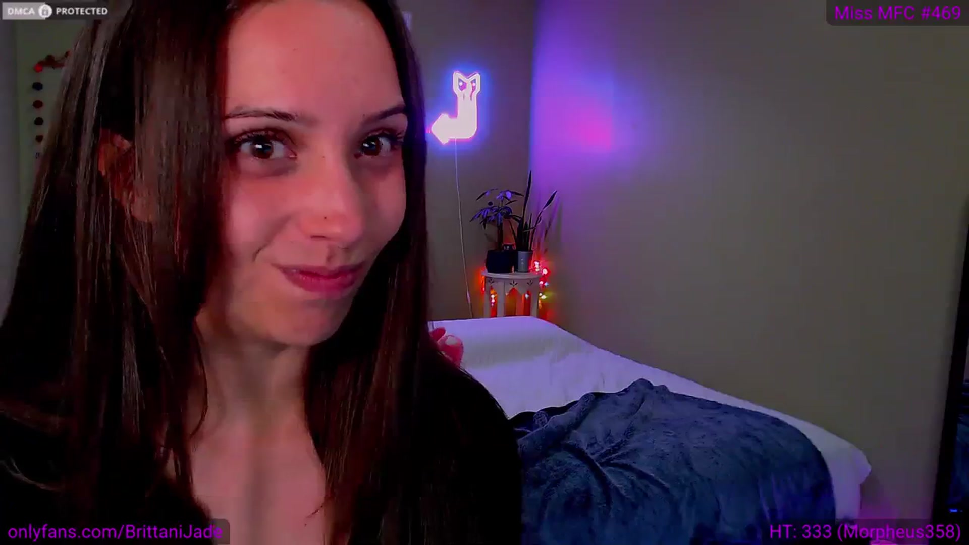Gallery image thumbnail from BrittaniJade_'s myfreecams stream on, 03/08/2024, 09:07 image 12 of 20