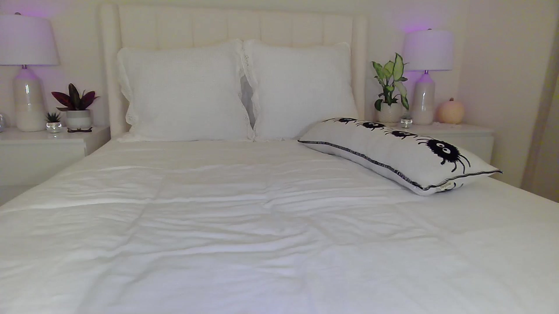 Gallery image thumbnail from BrittaniJade_'s myfreecams stream on, 10/07/2024, 07:51 image 11 of 20