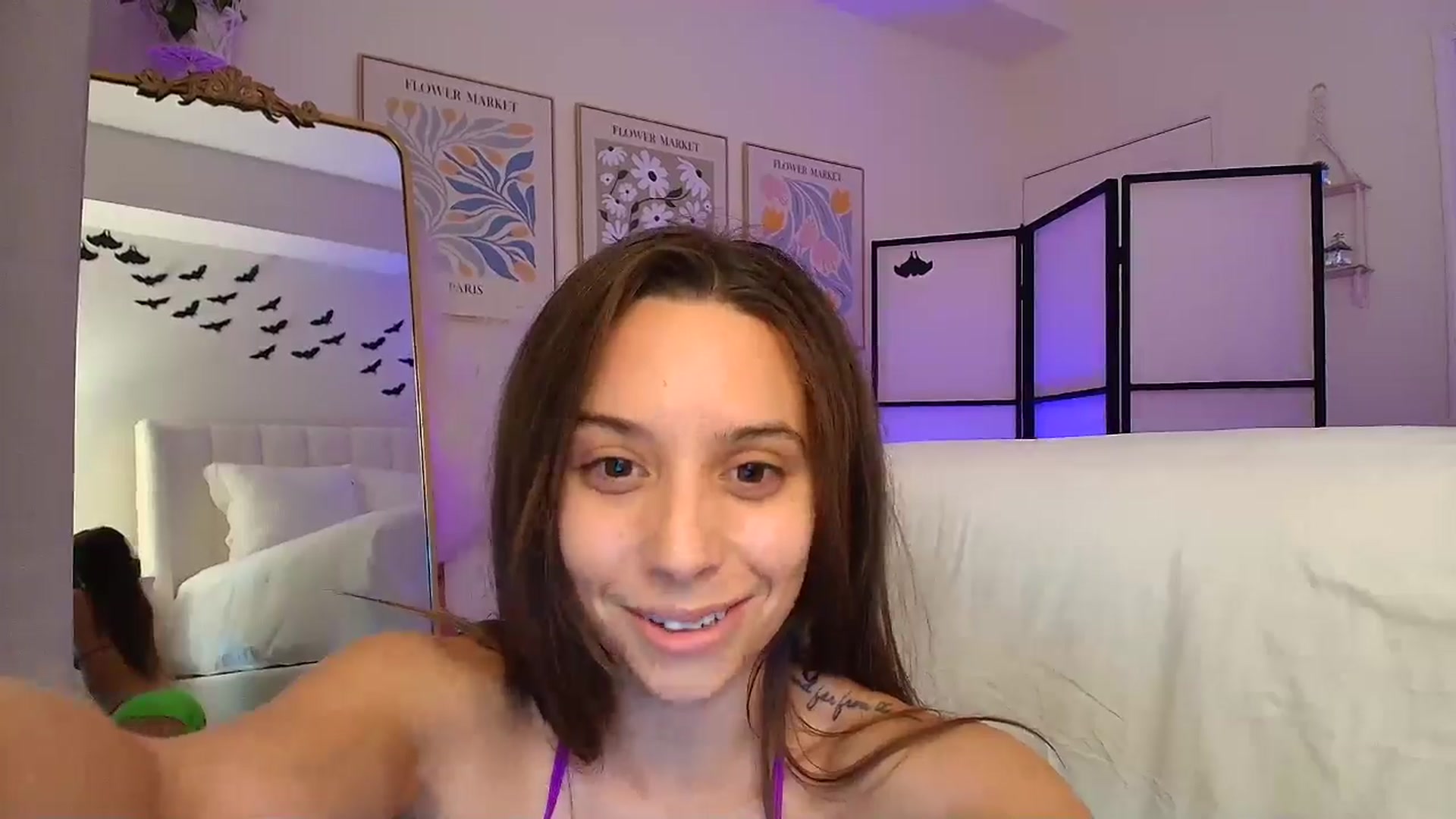 Gallery image thumbnail from BrittaniJade_'s myfreecams stream on, 10/08/2024, 03:31 image 2 of 20