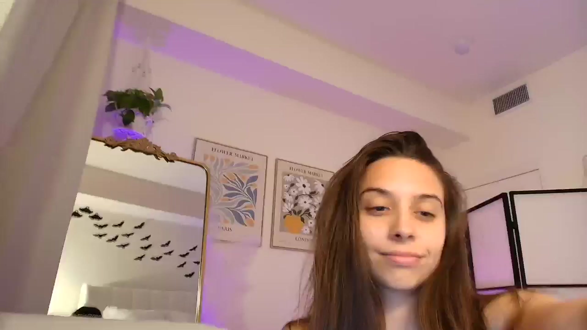 Gallery image thumbnail from BrittaniJade_'s myfreecams stream on, 10/08/2024, 05:27 image 7 of 20