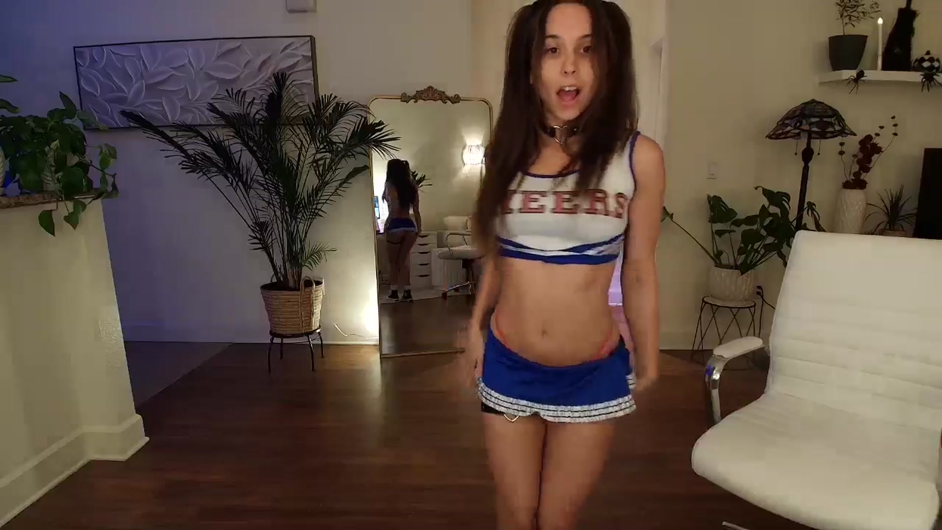 Gallery image thumbnail from BrittaniJade_'s myfreecams stream on, 11/09/2024, 03:59 image 9 of 20