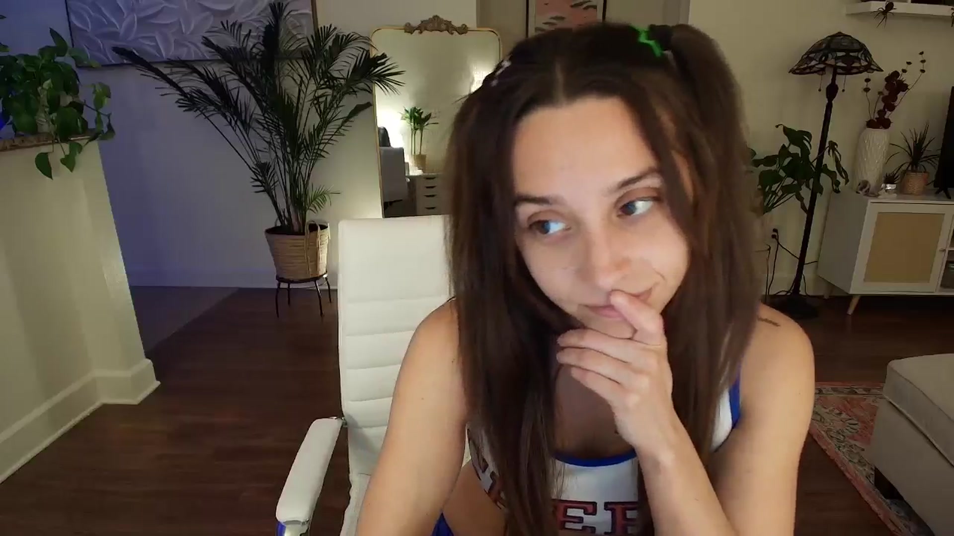 Gallery image thumbnail from BrittaniJade_'s myfreecams stream on, 11/09/2024, 06:25 image 18 of 20