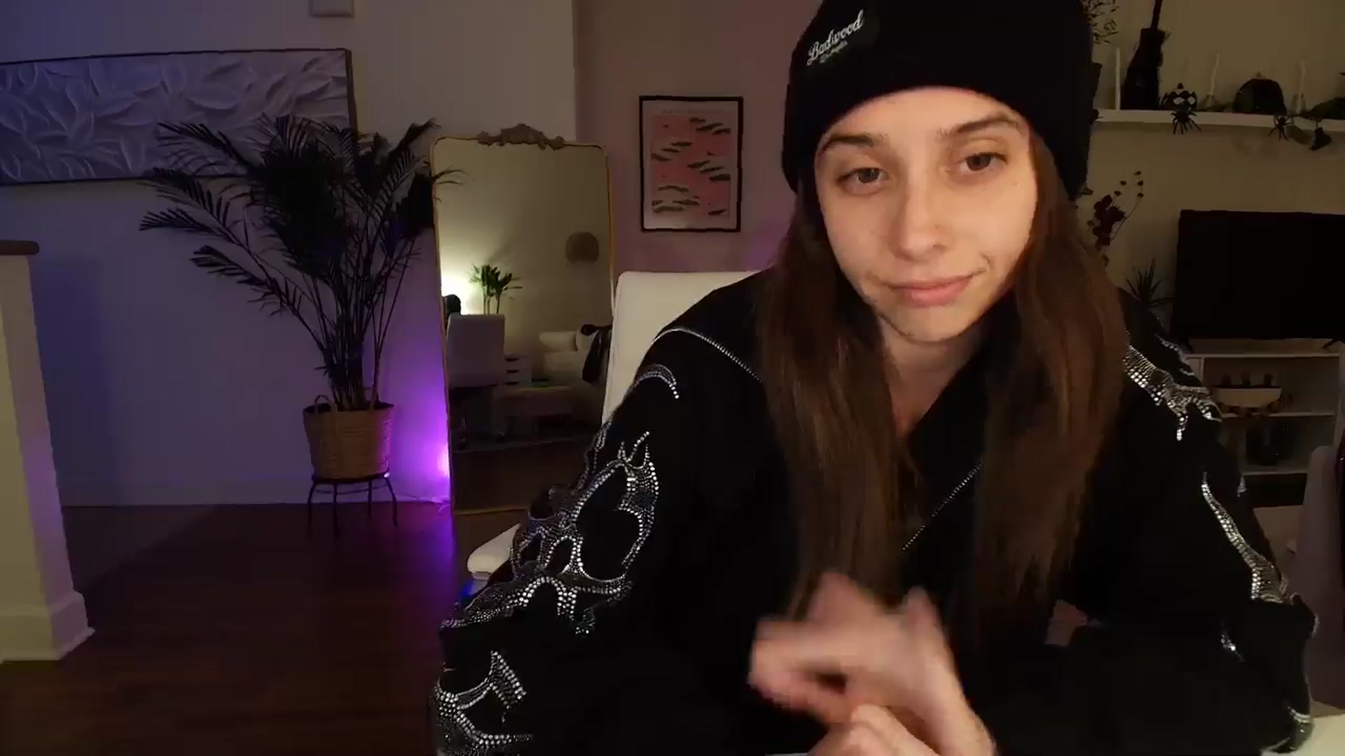 Gallery image thumbnail from BrittaniJade_'s myfreecams stream on, 11/10/2024, 09:36 image 10 of 20