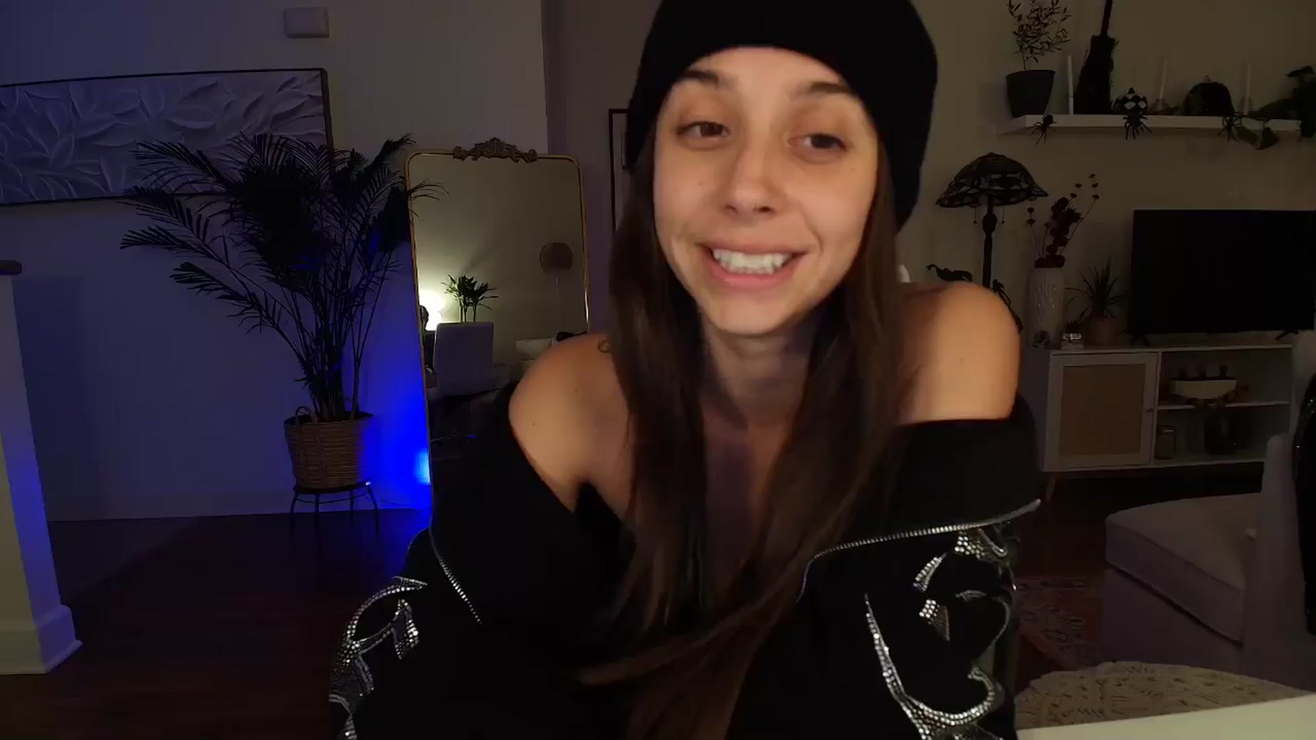 Gallery image thumbnail from BrittaniJade_'s myfreecams stream on, 11/10/2024, 09:36 image 4 of 20