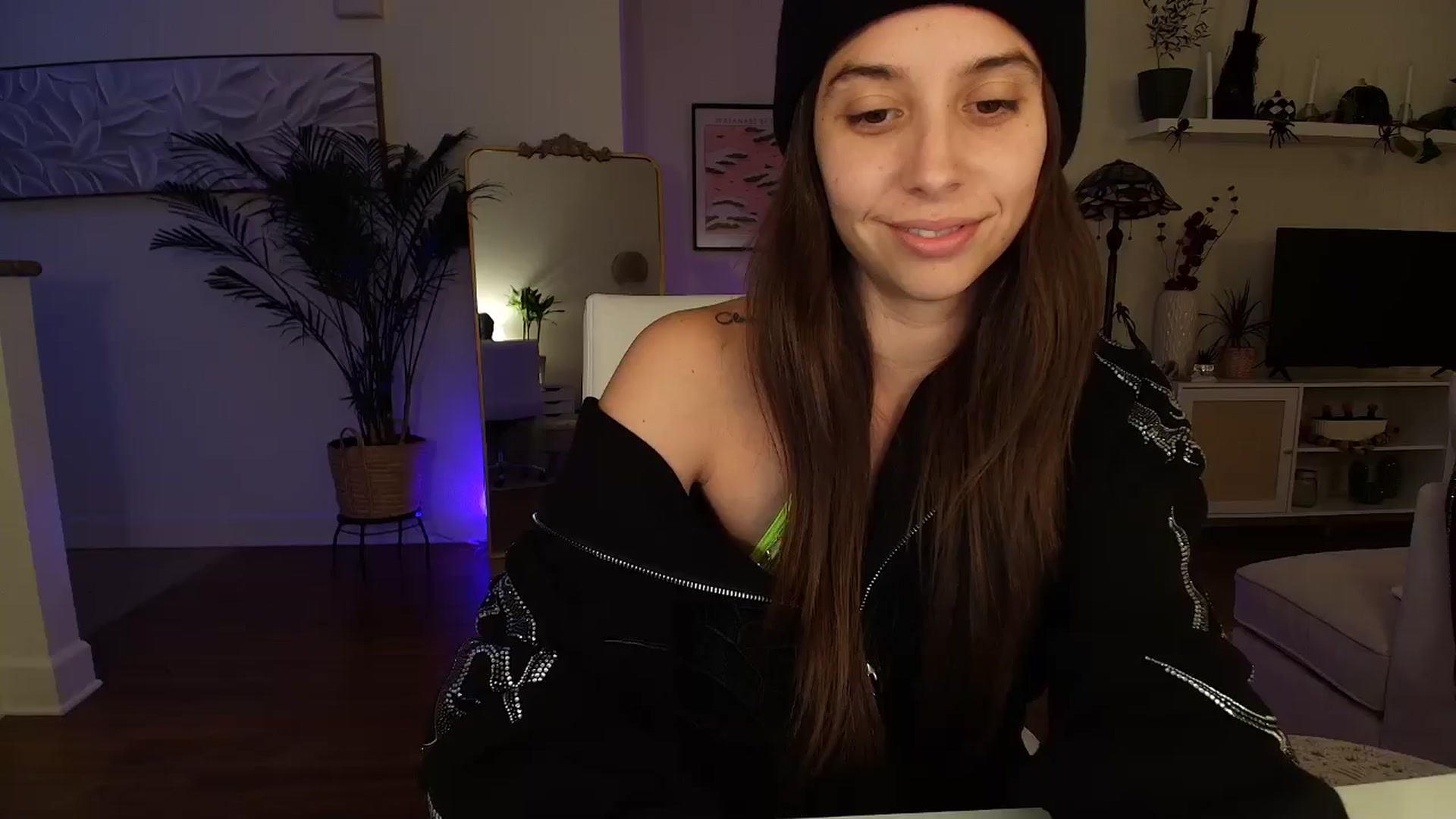 Gallery image thumbnail from BrittaniJade_'s myfreecams stream on, 11/10/2024, 09:36 image 11 of 20