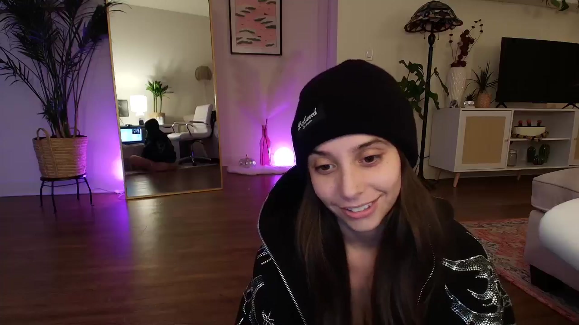 Gallery image thumbnail from BrittaniJade_'s myfreecams stream on, 11/10/2024, 09:36 image 17 of 20