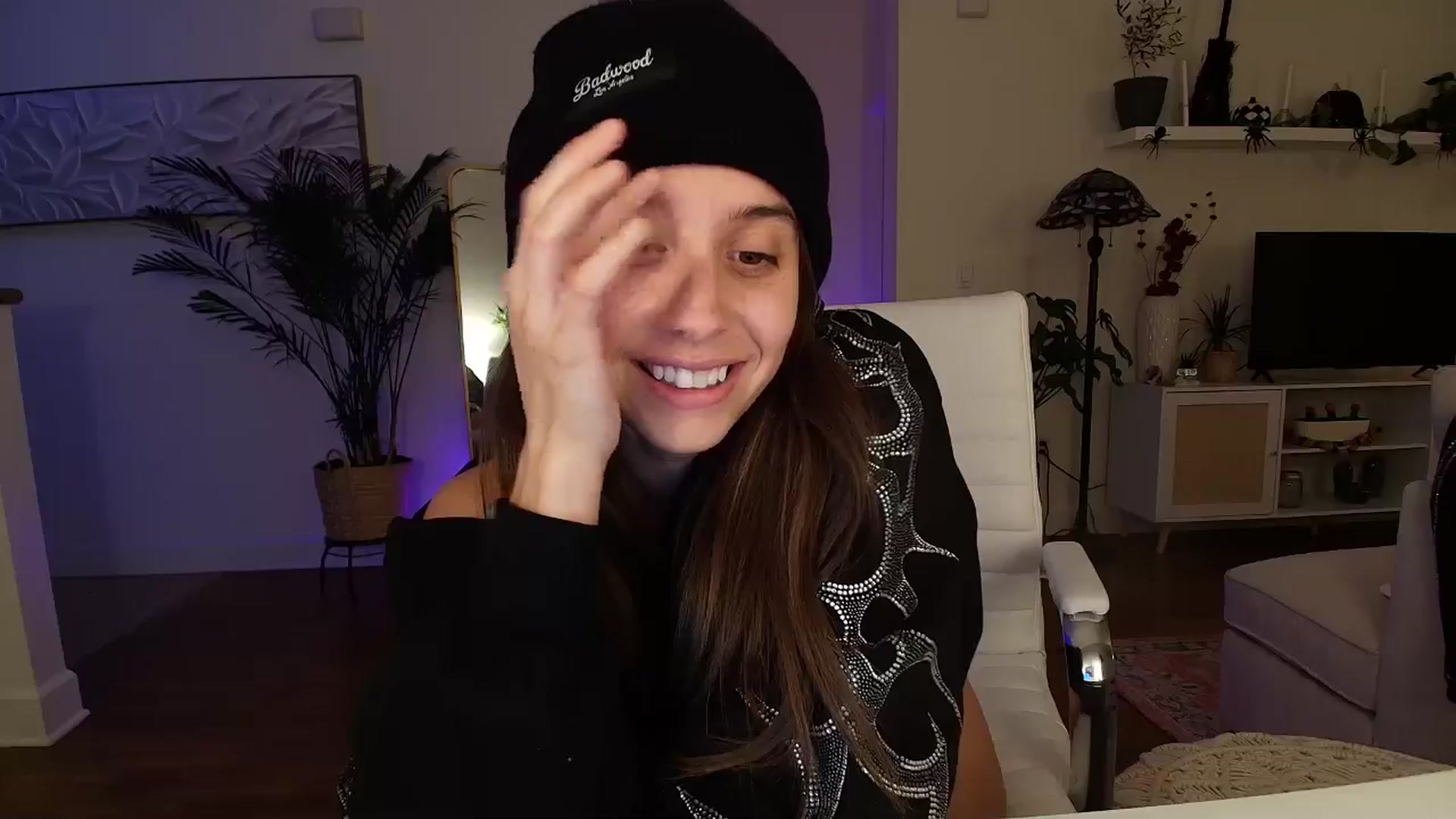 Gallery image thumbnail from BrittaniJade_'s myfreecams stream on, 11/10/2024, 09:36 image 6 of 20