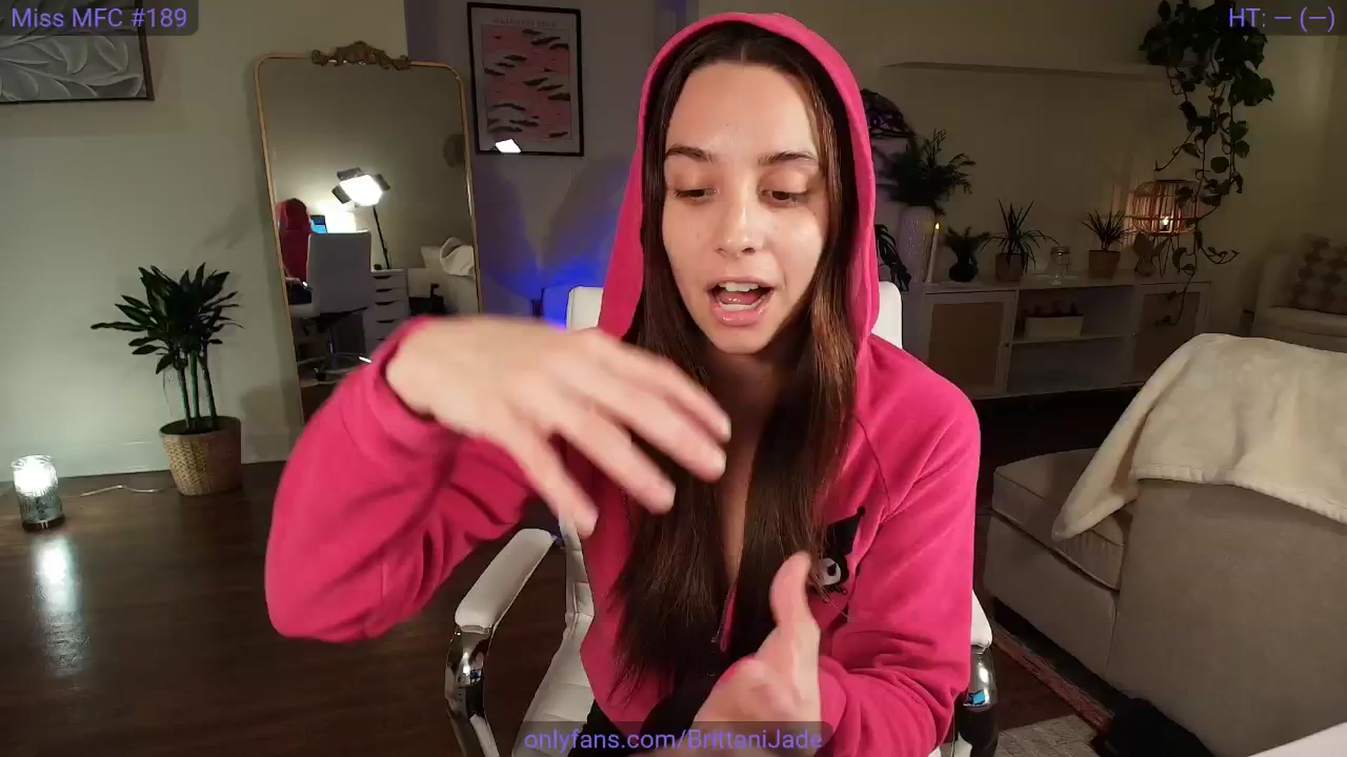 Gallery image thumbnail from BrittaniJade_'s myfreecams stream on, 12/17/2024, 06:58 image 1 of 20