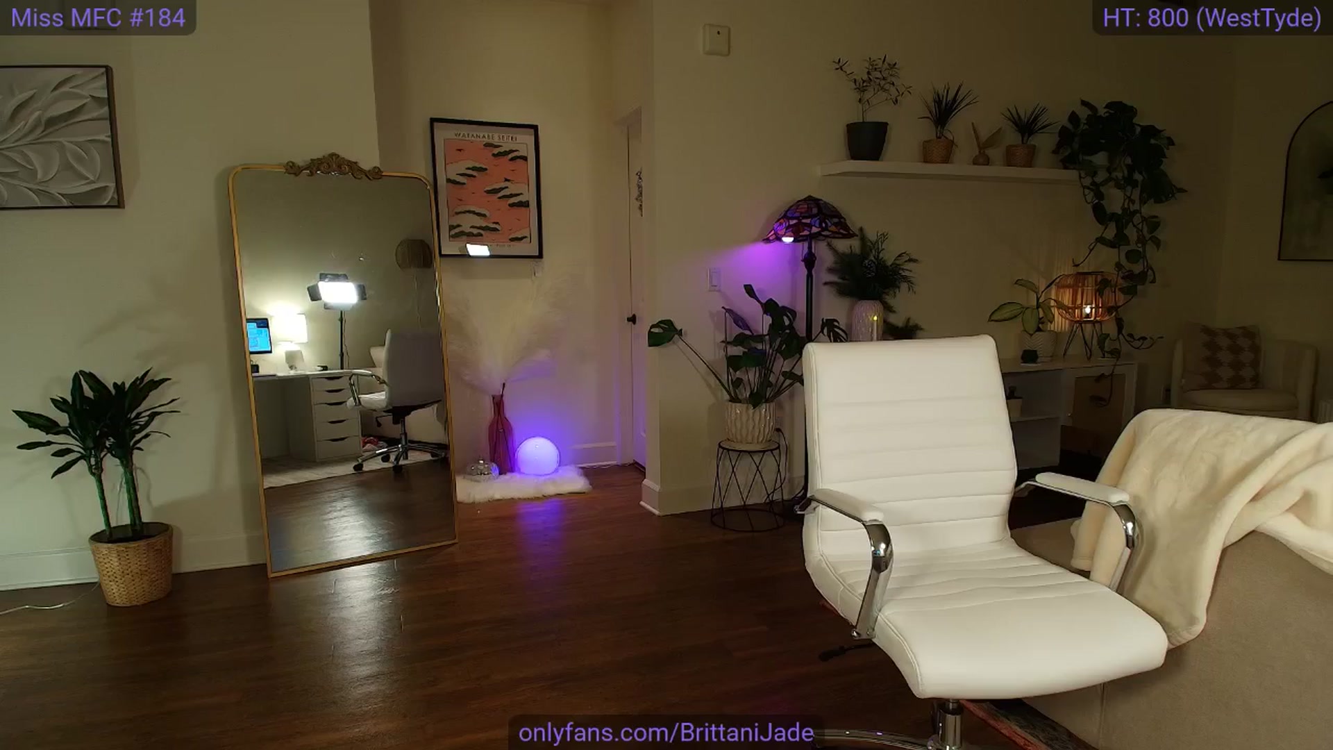 Gallery image thumbnail from BrittaniJade_'s myfreecams stream on, 12/21/2024, 05:53 image 9 of 20