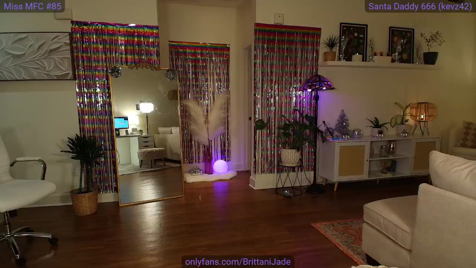 Gallery image thumbnail from BrittaniJade_'s myfreecams stream on, 01/01/2025, 09:07 image 14 of 20