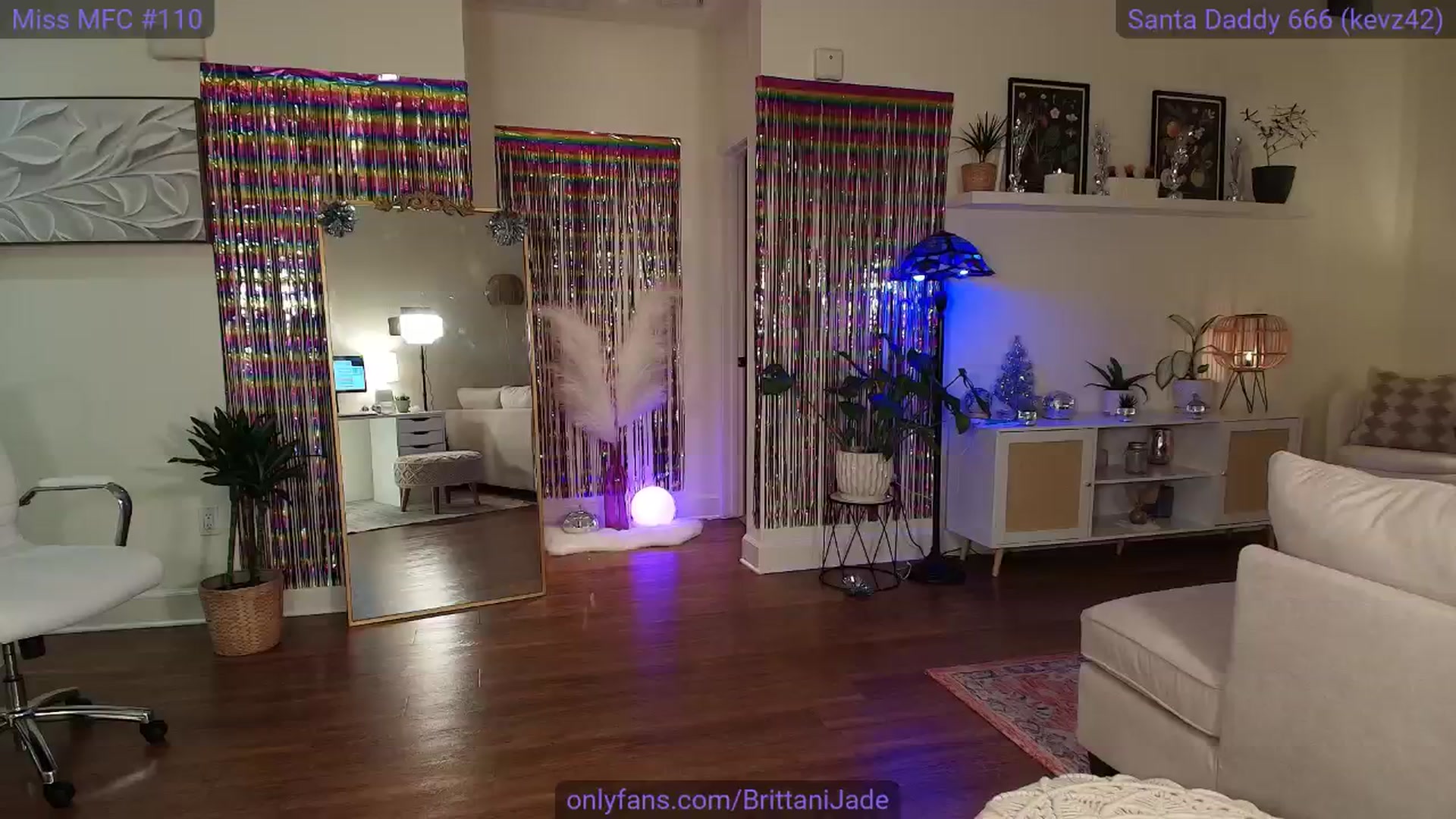 Gallery image thumbnail from BrittaniJade_'s myfreecams stream on, 01/01/2025, 09:07 image 10 of 20