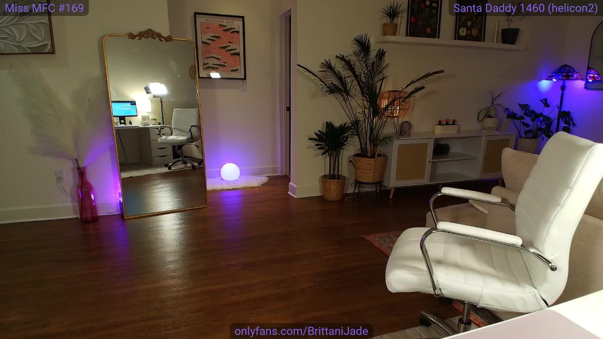 Gallery image thumbnail from BrittaniJade_'s myfreecams stream on, 01/05/2025, 09:15 image 10 of 20