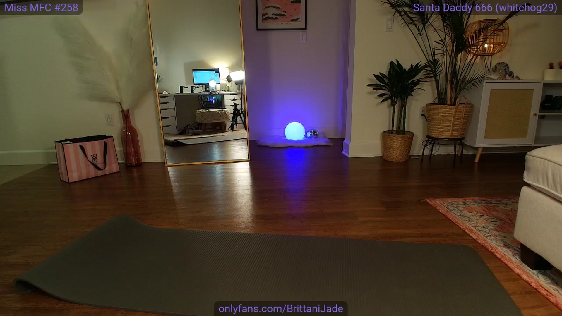 Gallery image thumbnail from BrittaniJade_'s myfreecams stream on, 01/11/2025, 09:58 image 15 of 20