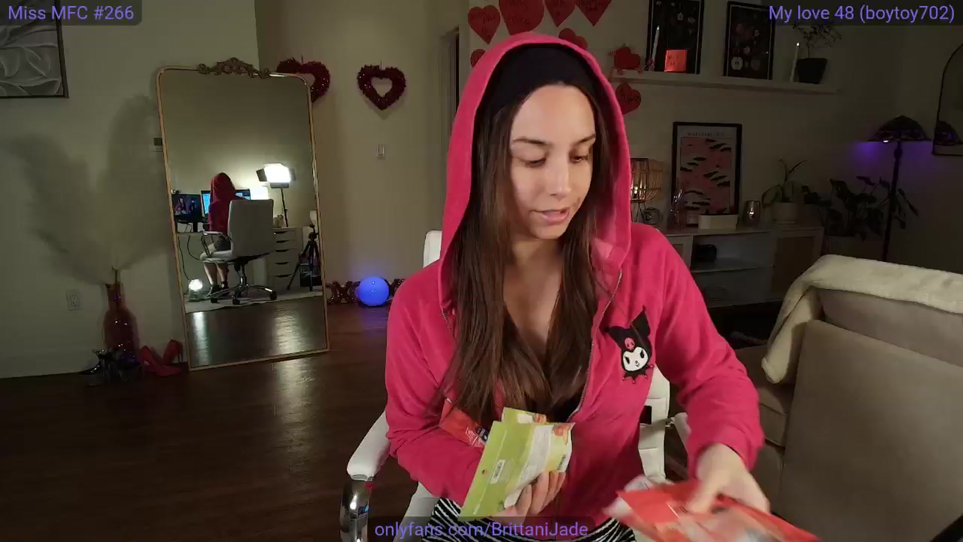 Gallery image thumbnail from BrittaniJade_'s myfreecams stream on, 01/27/2025, 04:32 image 16 of 20