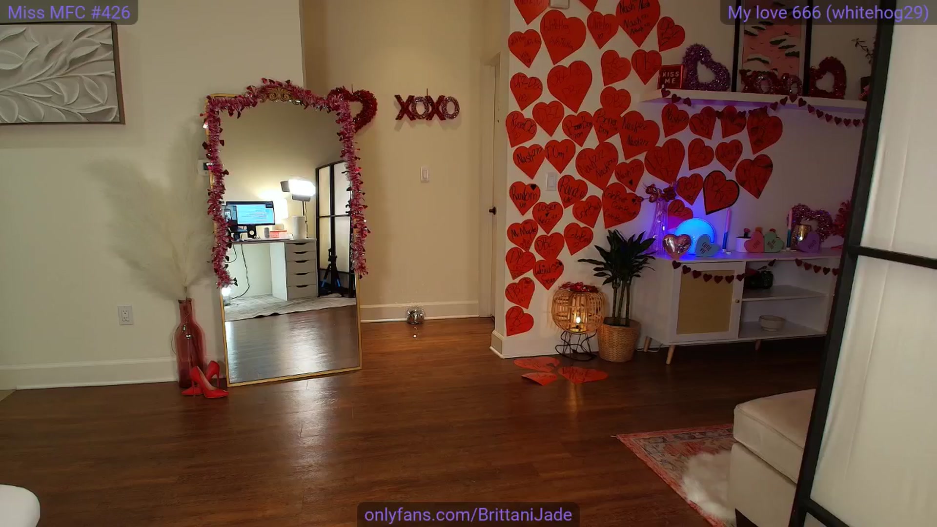 Gallery image thumbnail from BrittaniJade_'s myfreecams stream on, 02/07/2025, 09:06 image 9 of 20