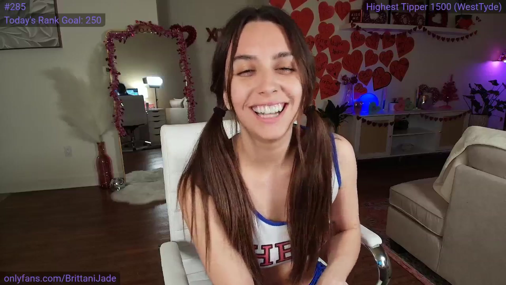 Gallery image thumbnail from BrittaniJade_'s myfreecams stream on, 02/10/2025, 09:15 image 7 of 20