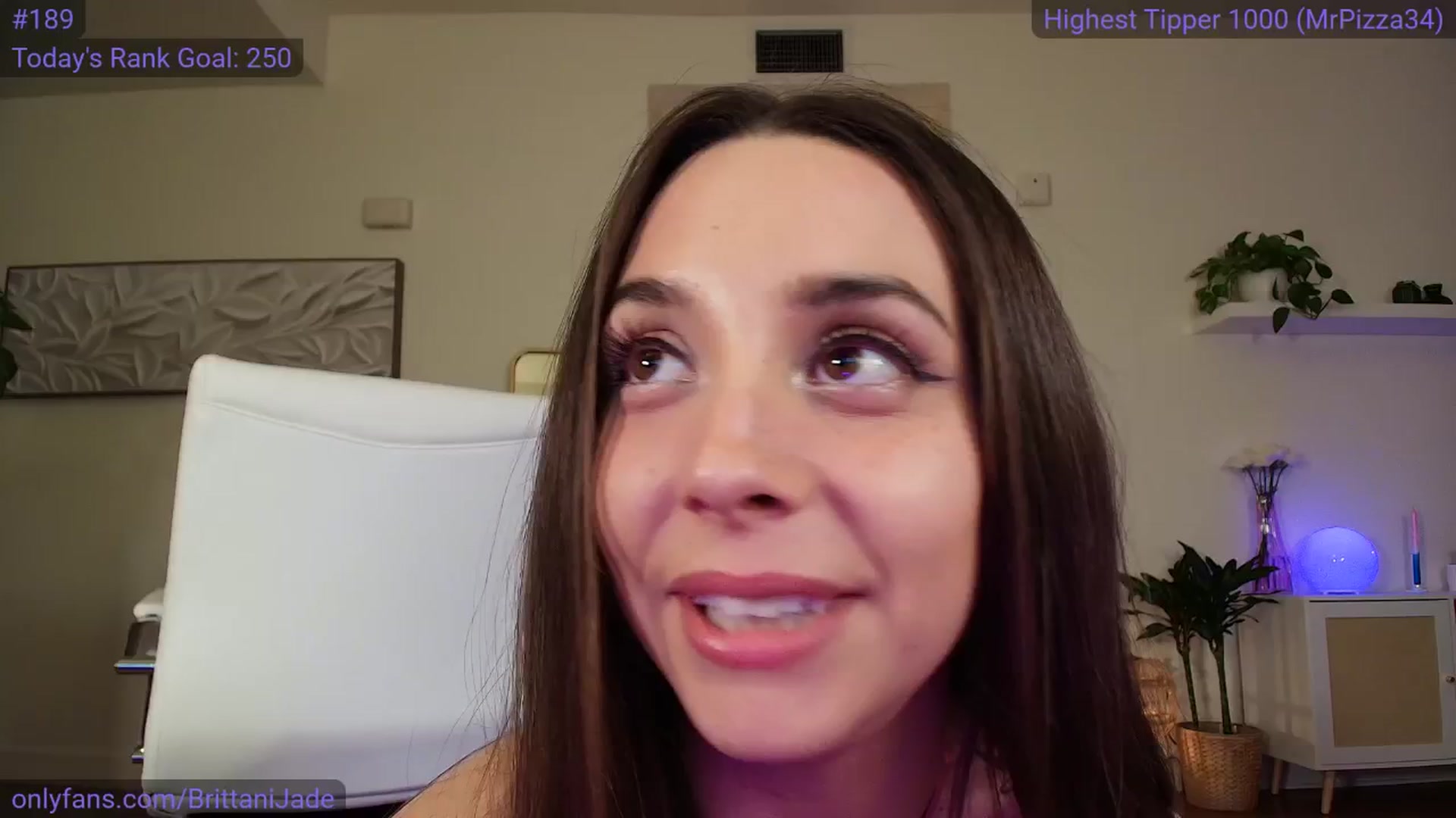Gallery image thumbnail from BrittaniJade_'s myfreecams stream on, 03/09/2025, 05:52 image 9 of 20