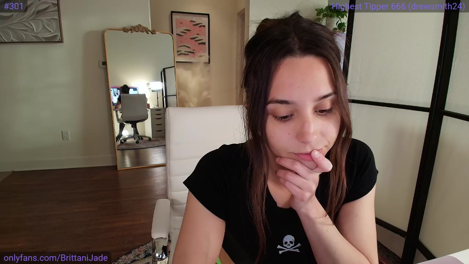 Gallery image thumbnail from BrittaniJade_'s myfreecams stream on, 03/16/2025, 01:55 image 2 of 20