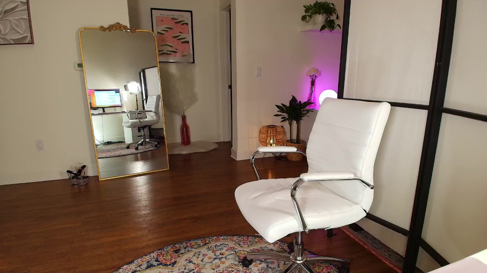 Gallery image thumbnail from BrittaniJade_'s myfreecams stream on, 03/18/2025, 06:06 image 16 of 20