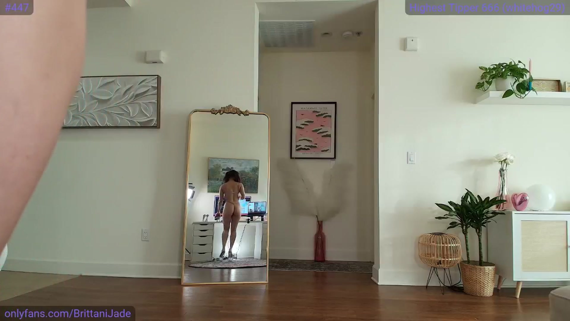 Gallery image thumbnail from BrittaniJade_'s myfreecams stream on, 03/28/2025, 02:27 image 14 of 20