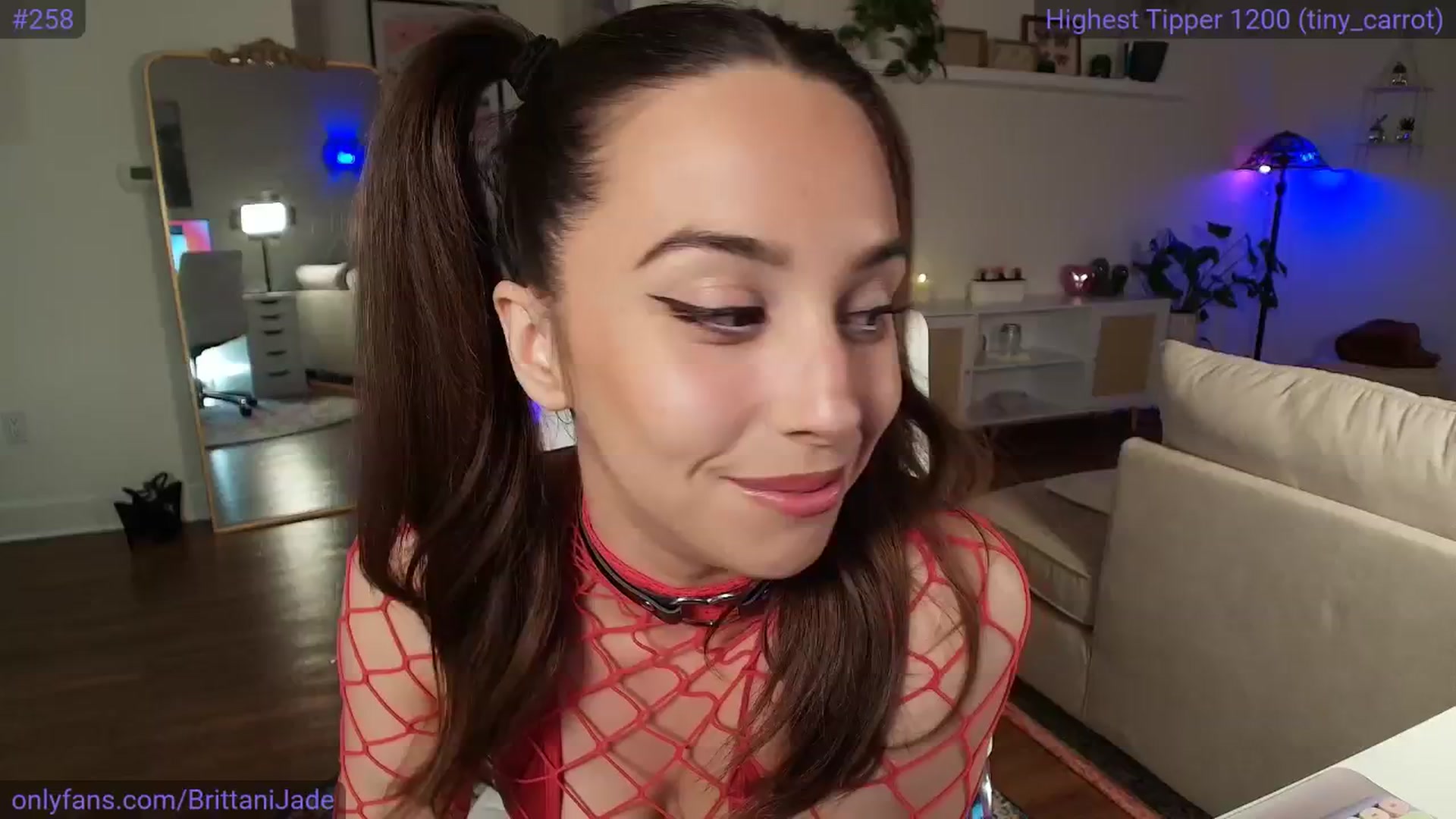 Gallery image thumbnail from BrittaniJade_'s myfreecams stream on, 04/08/2025, 04:54 image 2 of 20