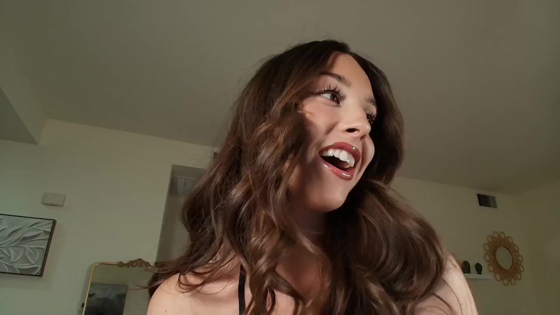 Gallery image thumbnail from BrittaniJade_'s myfreecams stream on, 04/30/2025, 03:23 image 1 of 20