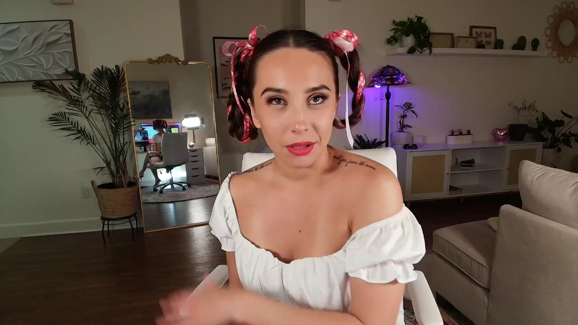 Gallery image thumbnail from BrittaniJade_'s myfreecams stream on, 05/06/2025, 08:22 image 11 of 20