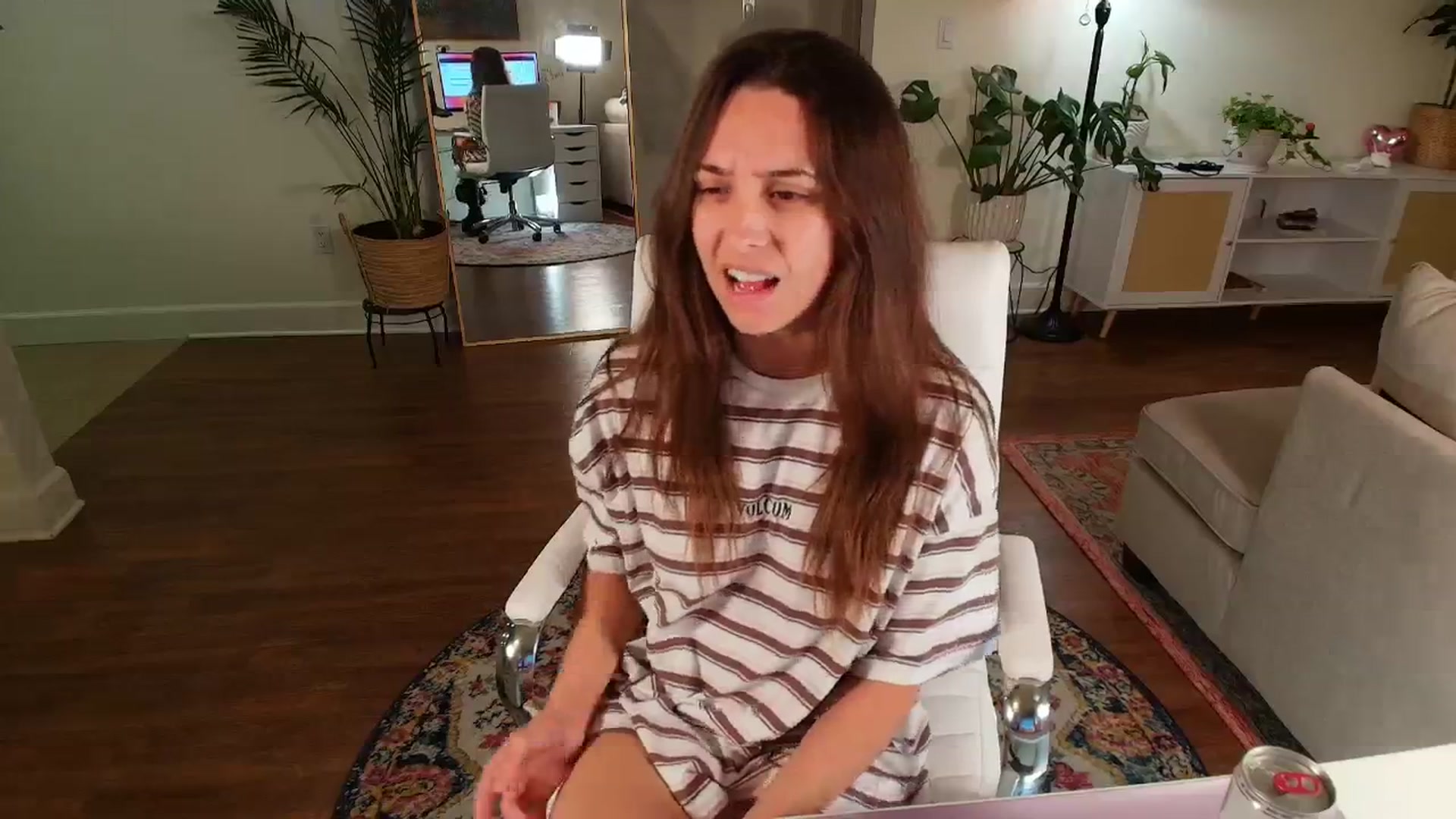 Gallery image thumbnail from BrittaniJade_'s myfreecams stream on, 05/21/2025, 05:18 image 18 of 20