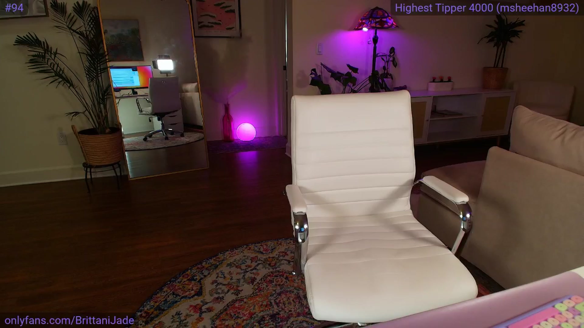 Gallery image thumbnail from BrittaniJade_'s myfreecams stream on, 05/30/2025, 06:14 image 6 of 20