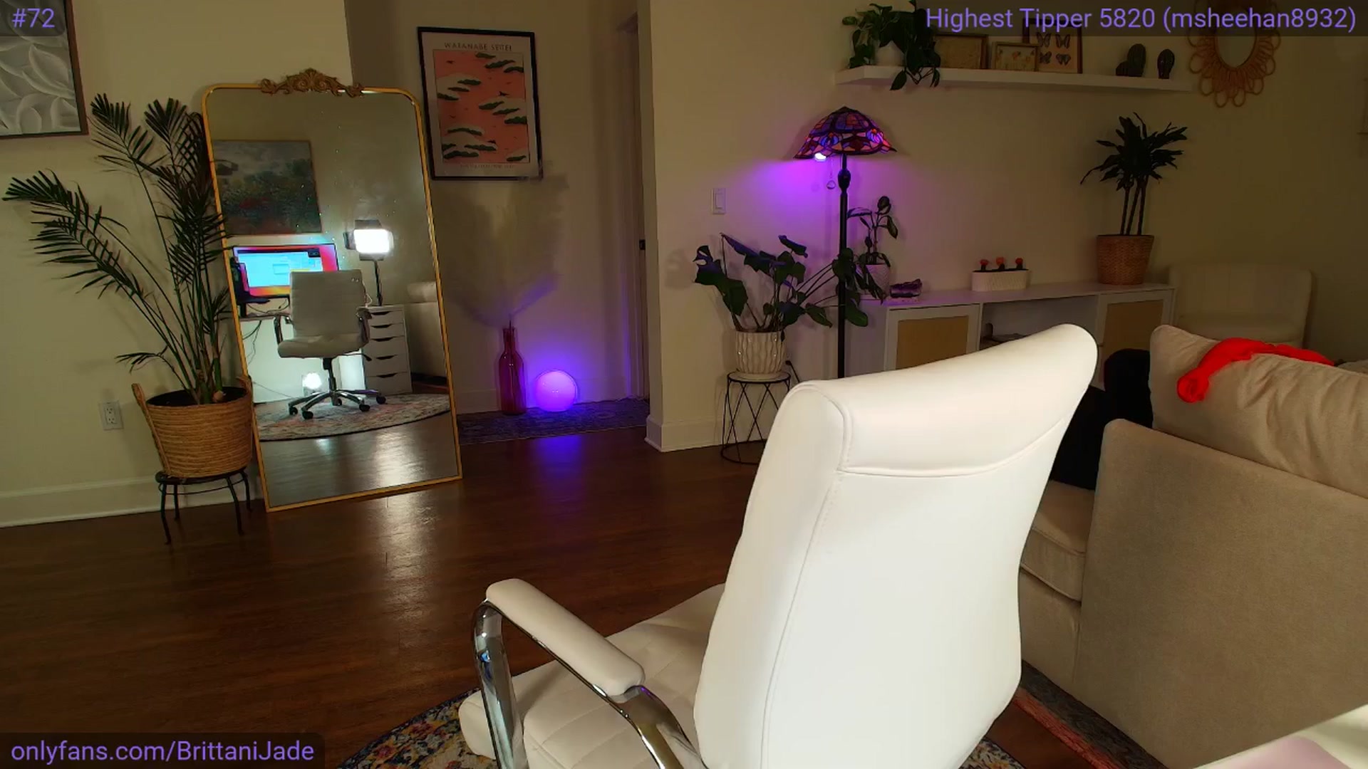 Gallery image thumbnail from BrittaniJade_'s myfreecams stream on, 05/31/2025, 10:17 image 13 of 20