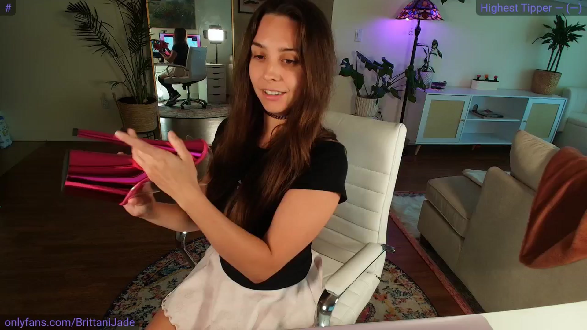 Gallery image thumbnail from BrittaniJade_'s myfreecams stream on, 06/03/2025, 23:09 image 9 of 20