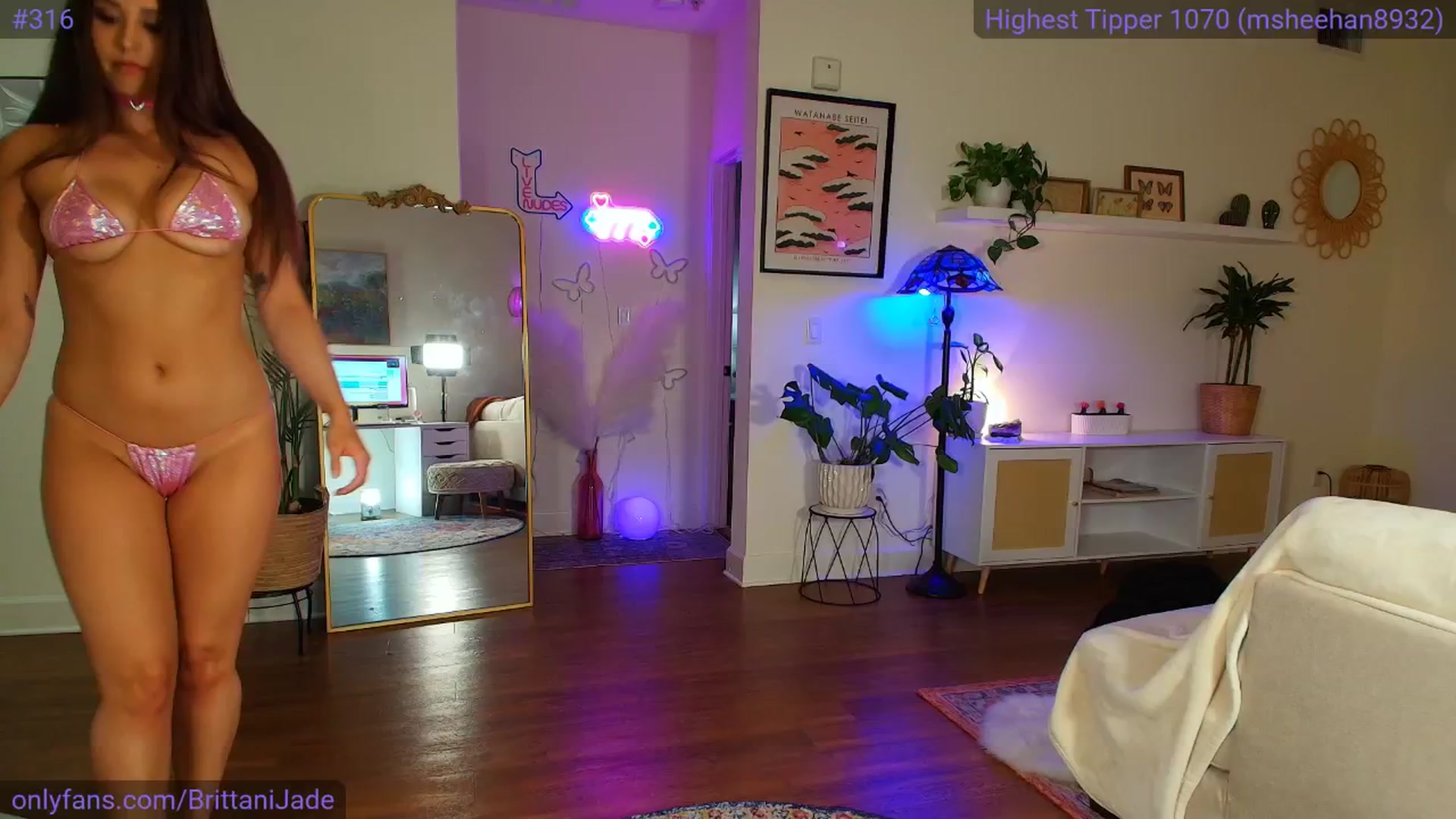 Gallery image thumbnail from BrittaniJade_'s myfreecams stream on, 06/08/2025, 06:29 image 7 of 20