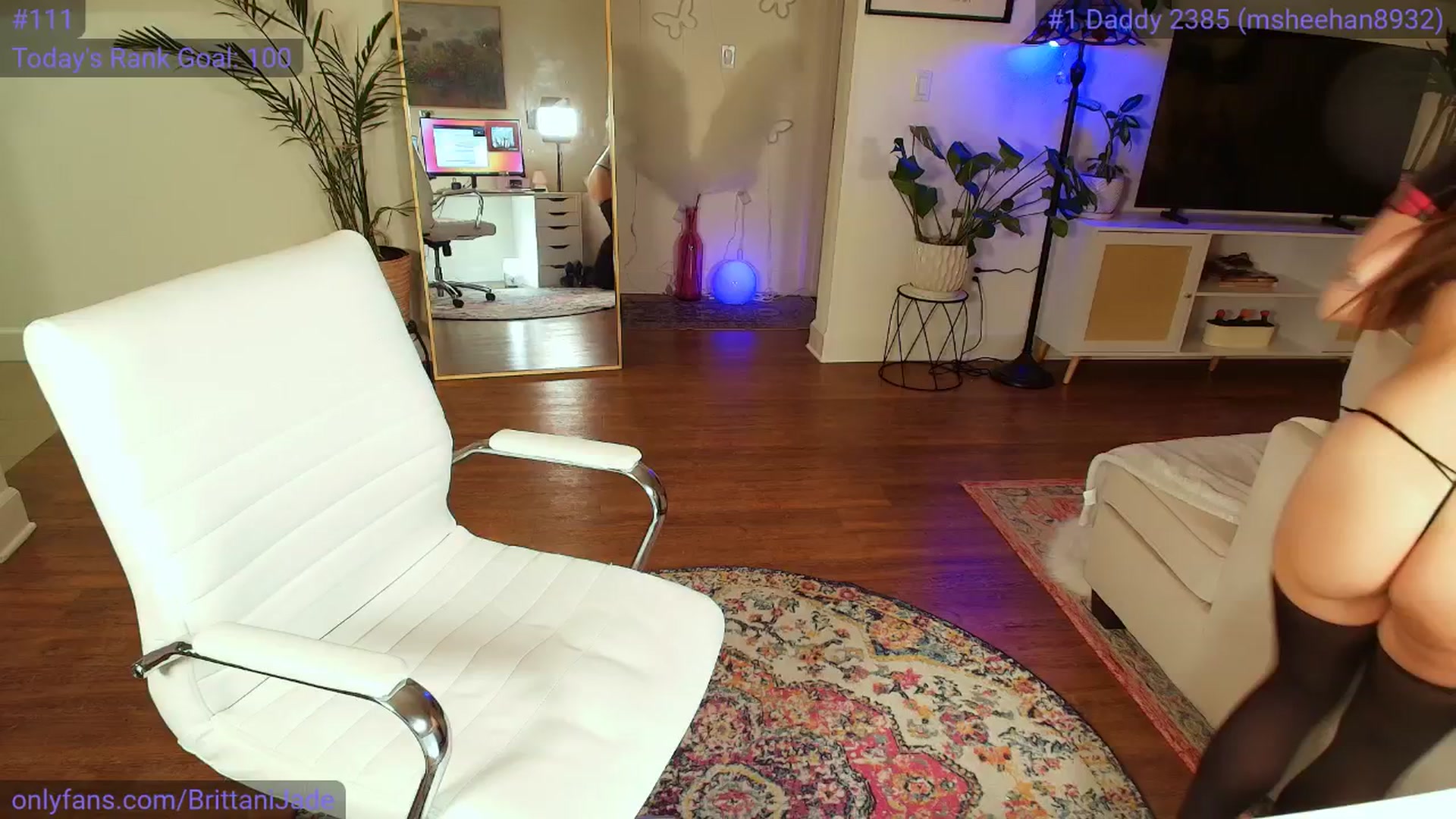 Gallery image thumbnail from BrittaniJade_'s myfreecams stream on, 06/19/2025, 05:10 image 17 of 20