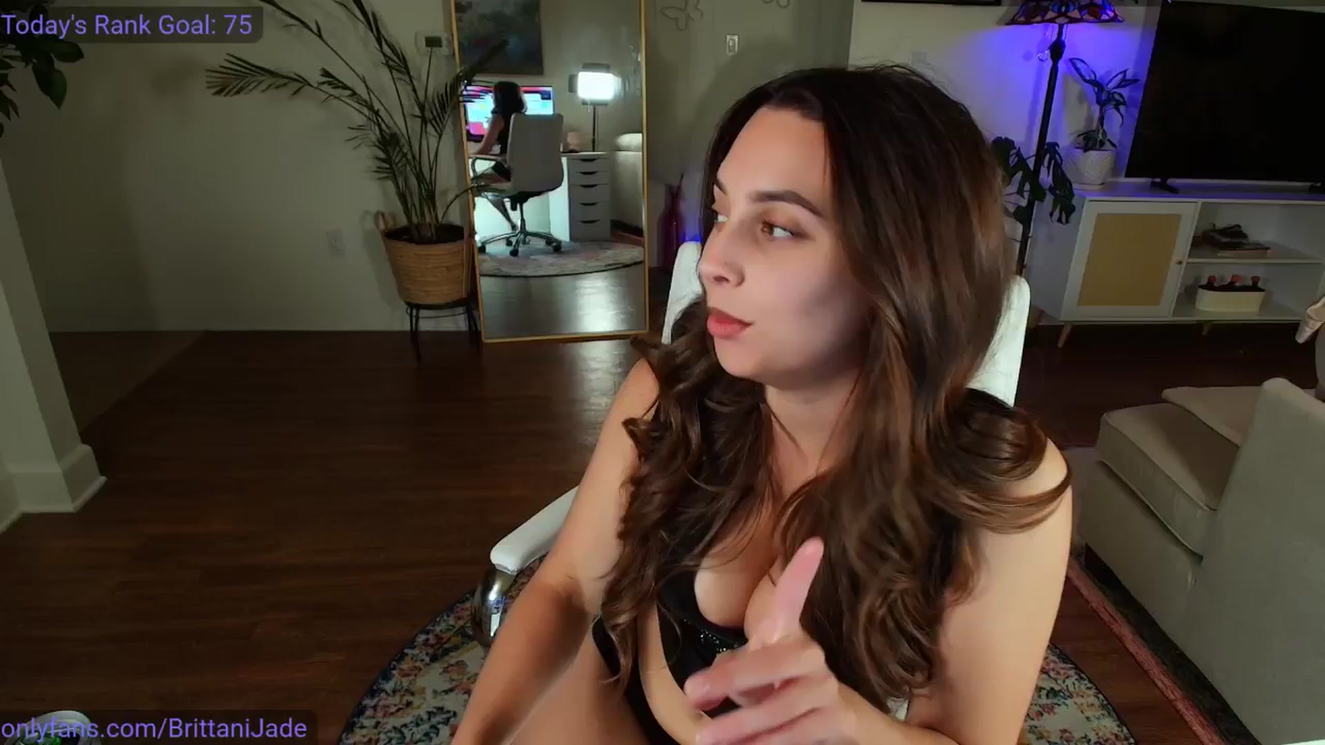 Gallery image thumbnail from BrittaniJade_'s myfreecams stream on, 07/06/2025, 05:24 image 7 of 20