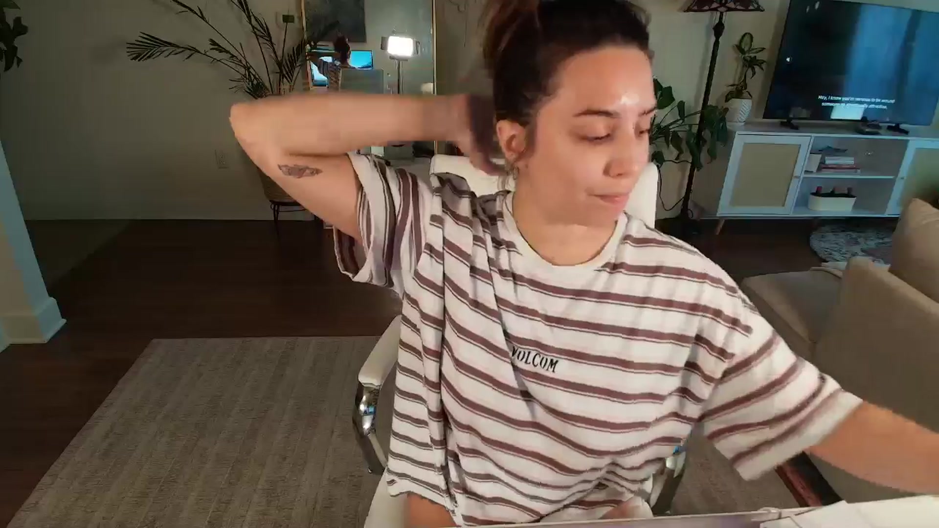 Gallery image thumbnail from BrittaniJade_'s myfreecams stream on, 08/01/2025, 23:03 image 2 of 20