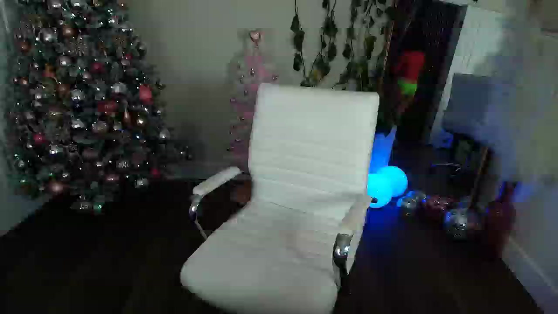 Gallery image thumbnail from BrittaniJade_'s myfreecams stream on, 12/16/2025, 05:36 image 1 of 20