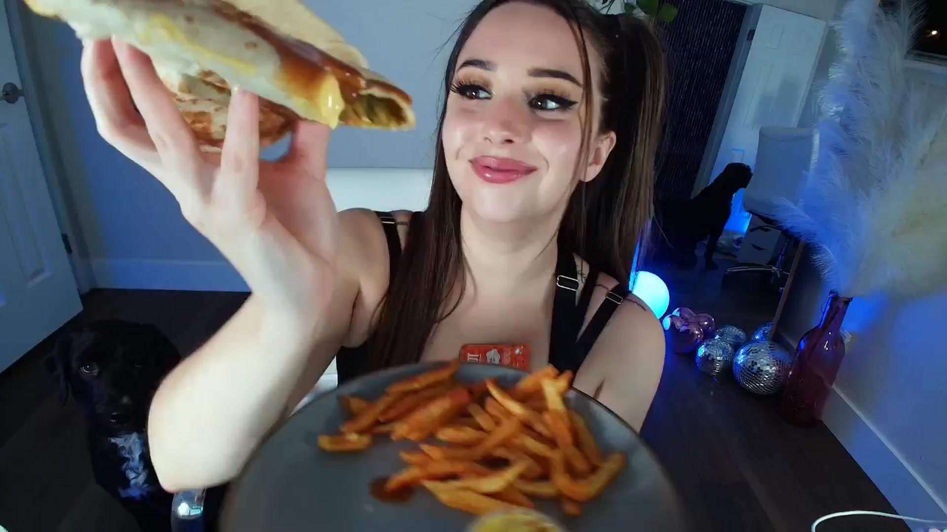 Gallery image thumbnail from BrittaniJade_'s myfreecams stream on, 01/13/2026, 07:31 image 5 of 20