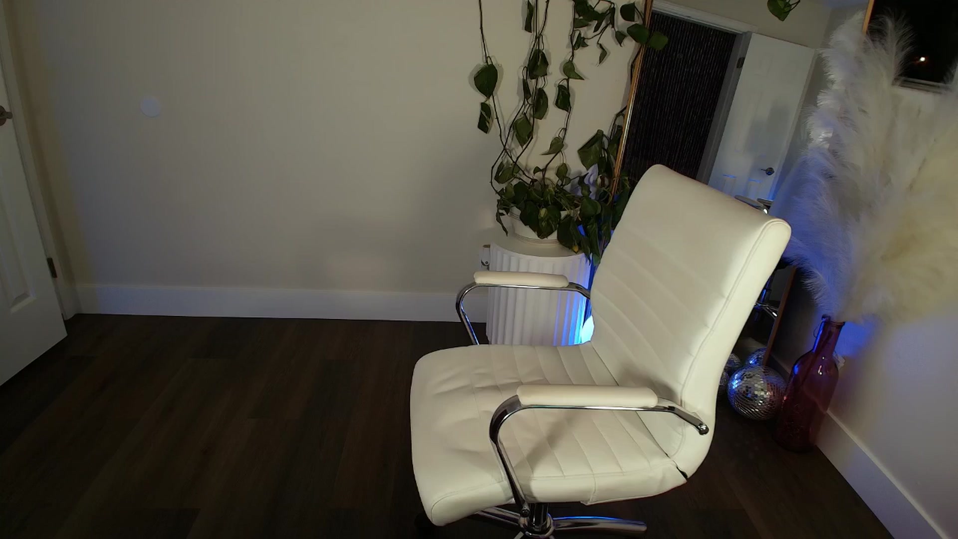 Gallery image thumbnail from BrittaniJade_'s myfreecams stream on, 01/13/2026, 07:31 image 1 of 20