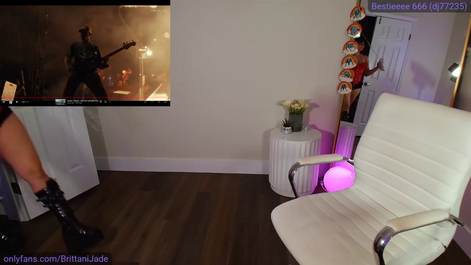 Gallery image thumbnail from BrittaniJade_'s myfreecams stream on, 04/11/2026, 04:10 image 12 of 20