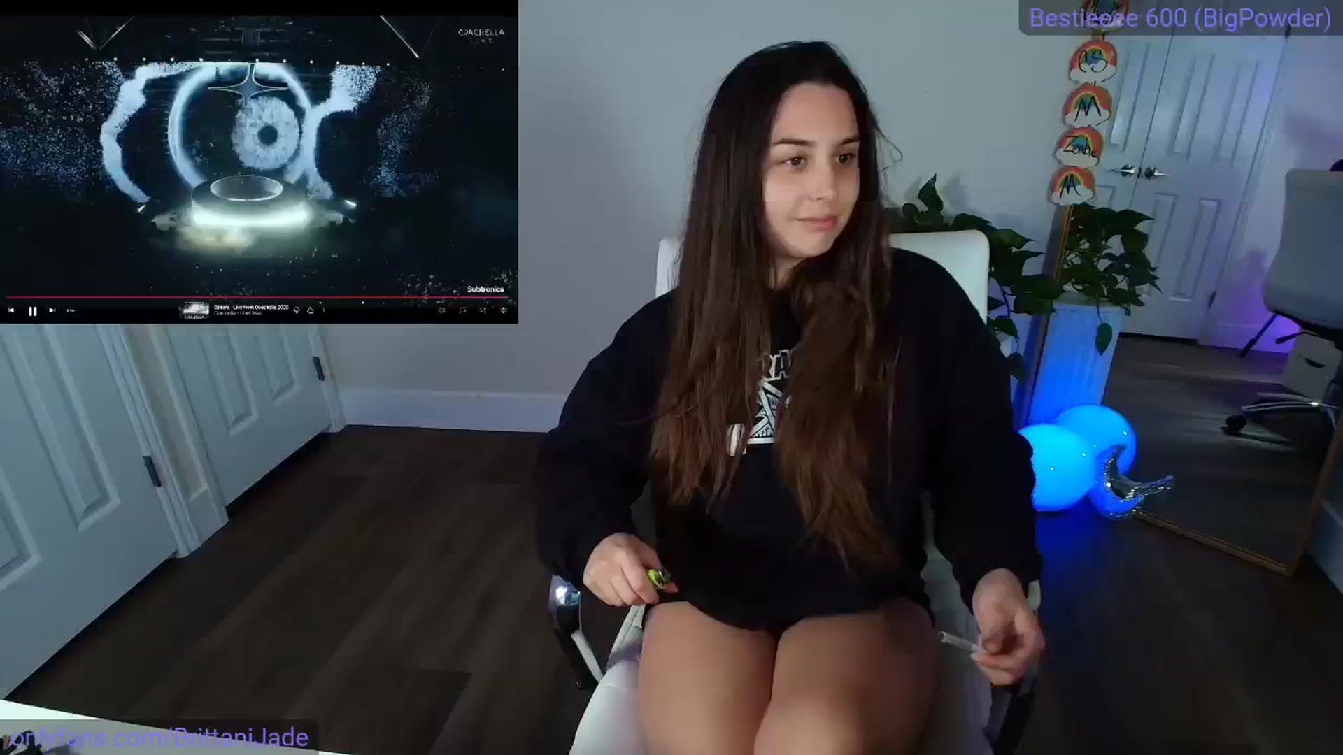 Gallery image thumbnail from BrittaniJade_'s myfreecams stream on, 04/13/2026, 05:33 image 12 of 20