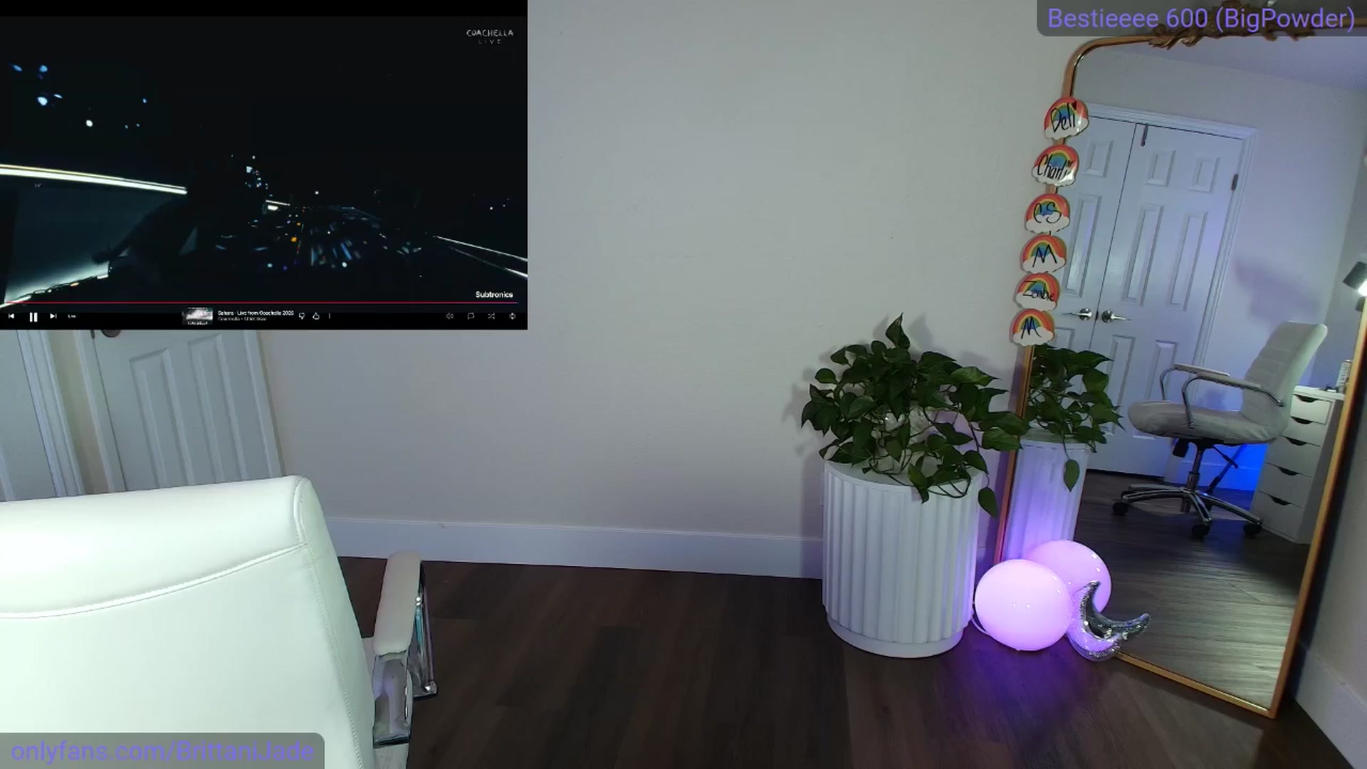 Gallery image thumbnail from BrittaniJade_'s myfreecams stream on, 04/13/2026, 05:33 image 14 of 20