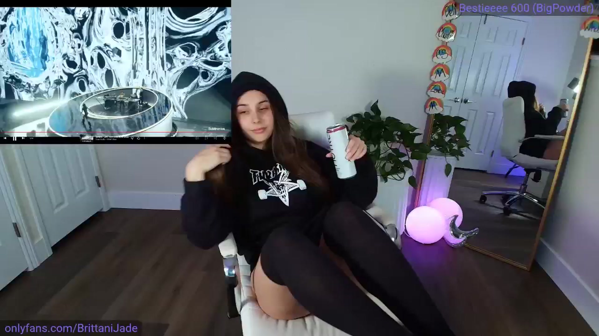 Gallery image thumbnail from BrittaniJade_'s myfreecams stream on, 04/13/2026, 05:33 image 16 of 20
