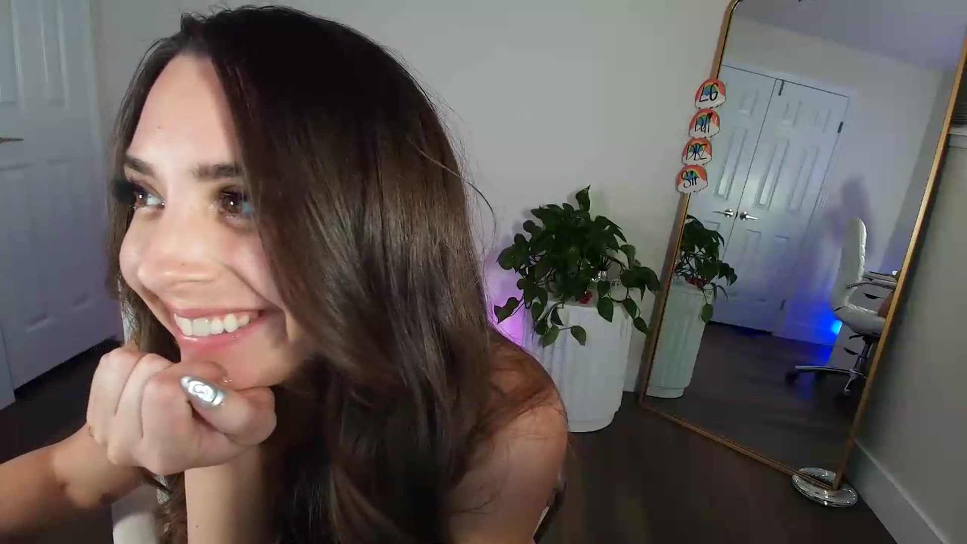 Gallery image thumbnail from BrittaniJade_'s myfreecams stream on, 05/25/2026, 08:19 image 14 of 20